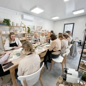 Warsztat - Comiesięczny z gliny